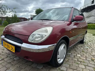 Daihatsu Sirion automaat,5 deurs ,